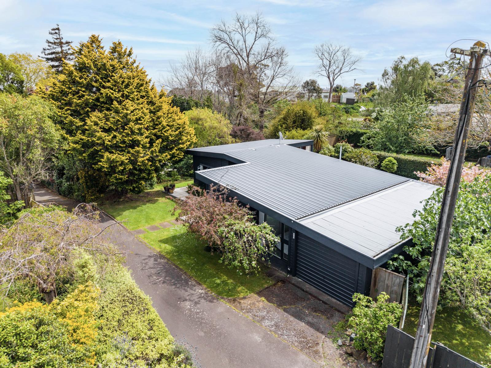 9B Peakes Road, St Johns Hill