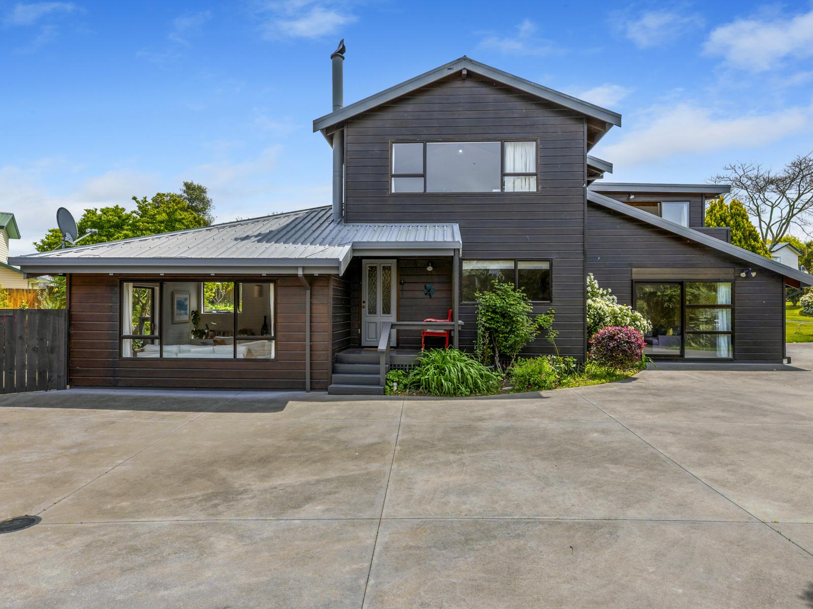 51 Kahurangi Drive, Rangatira Park