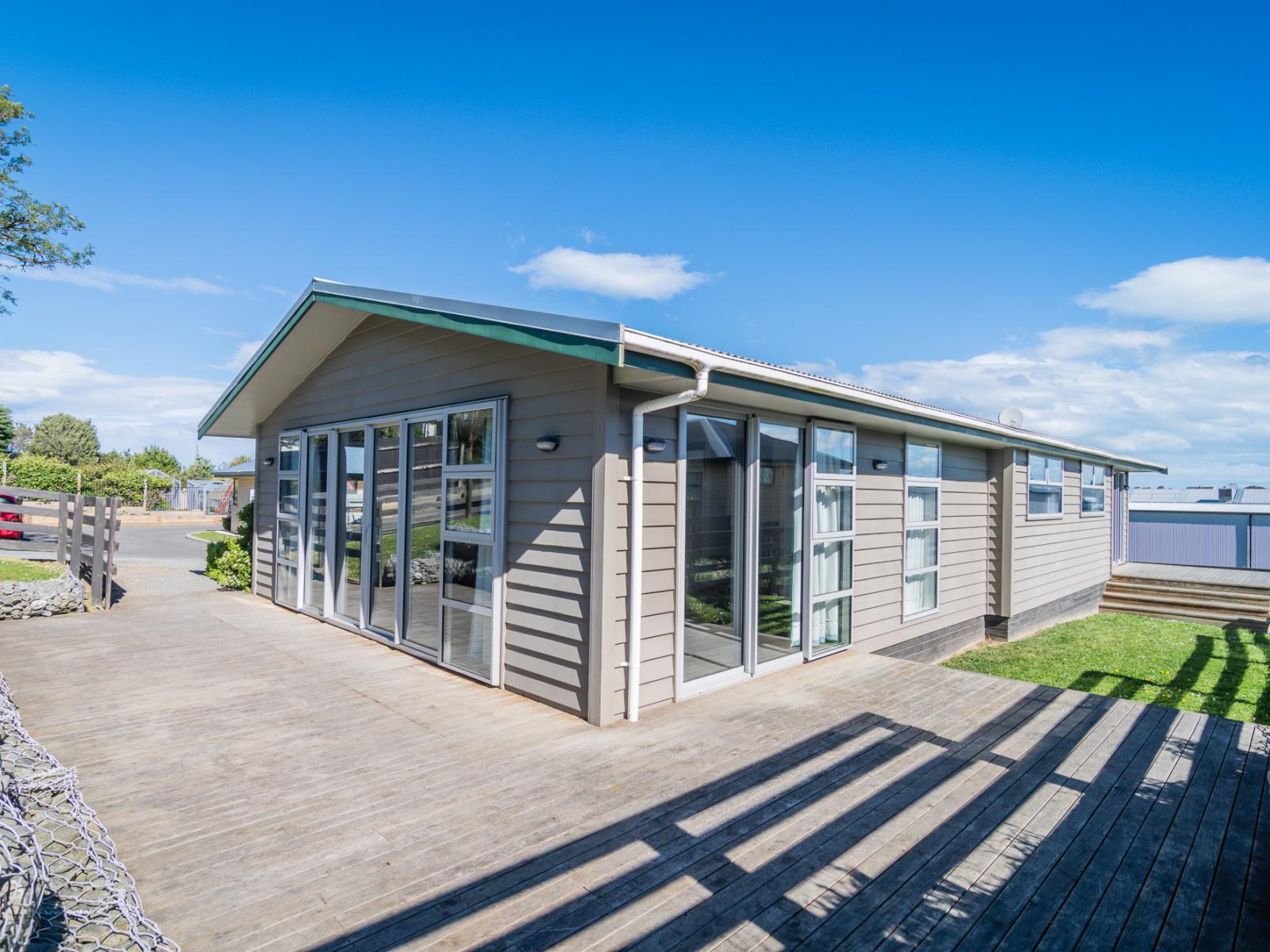 8B Jellicoe Street, Oceanview