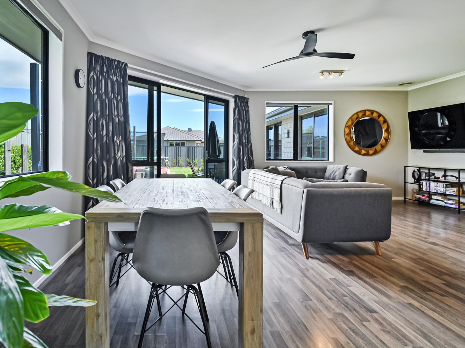 12 Begley Place, Frimley