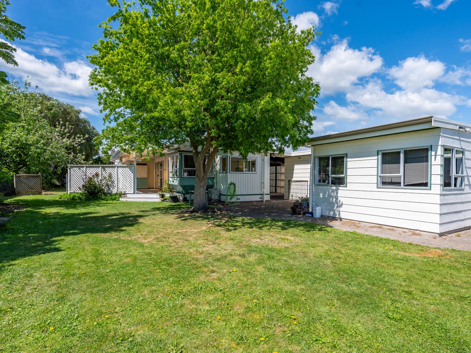 609 Lumsden Road, Akina