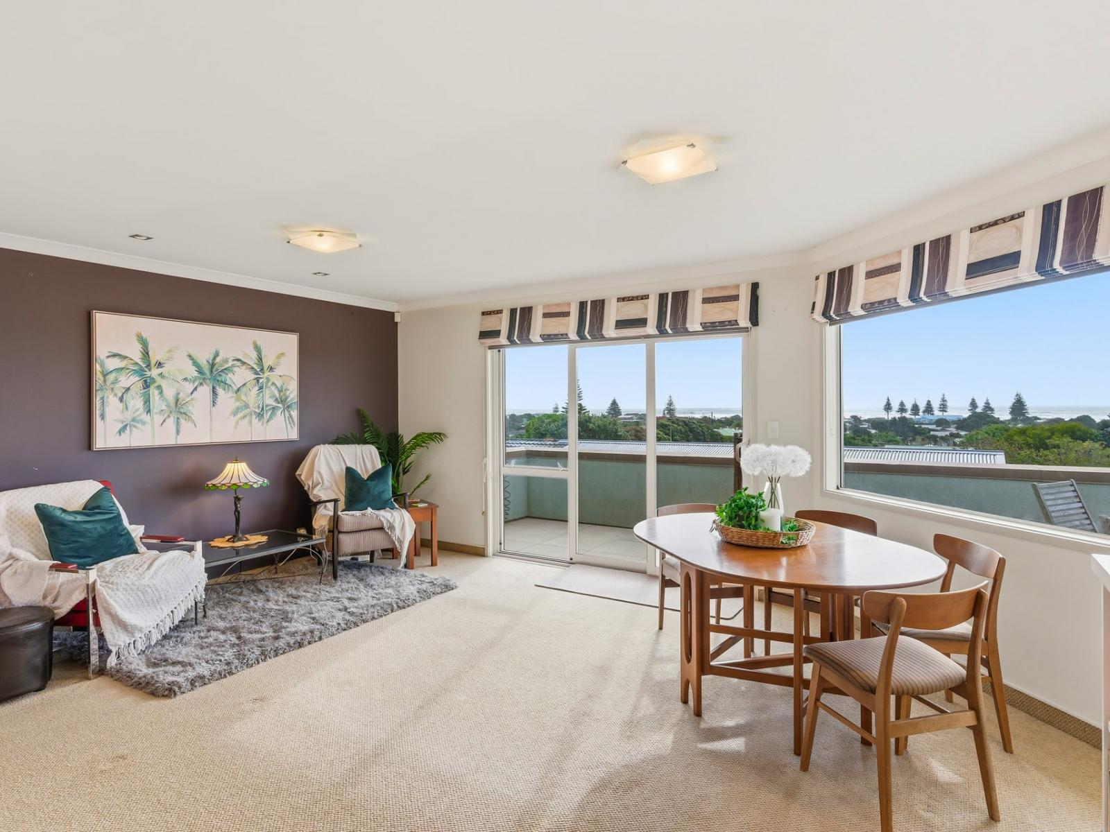 43 Manuka Street, Otaki Beach