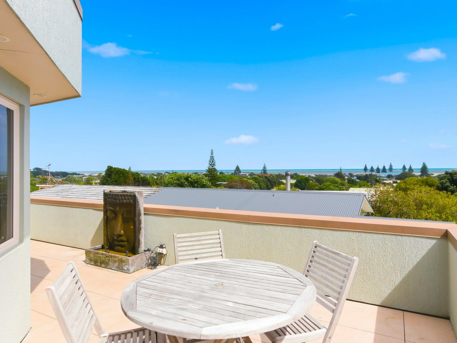 43 Manuka Street, Otaki Beach