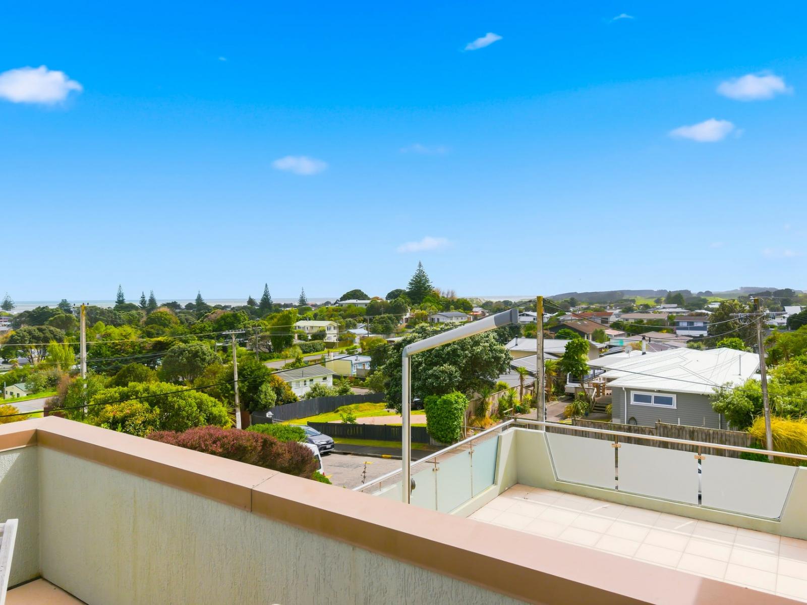43 Manuka Street, Otaki Beach