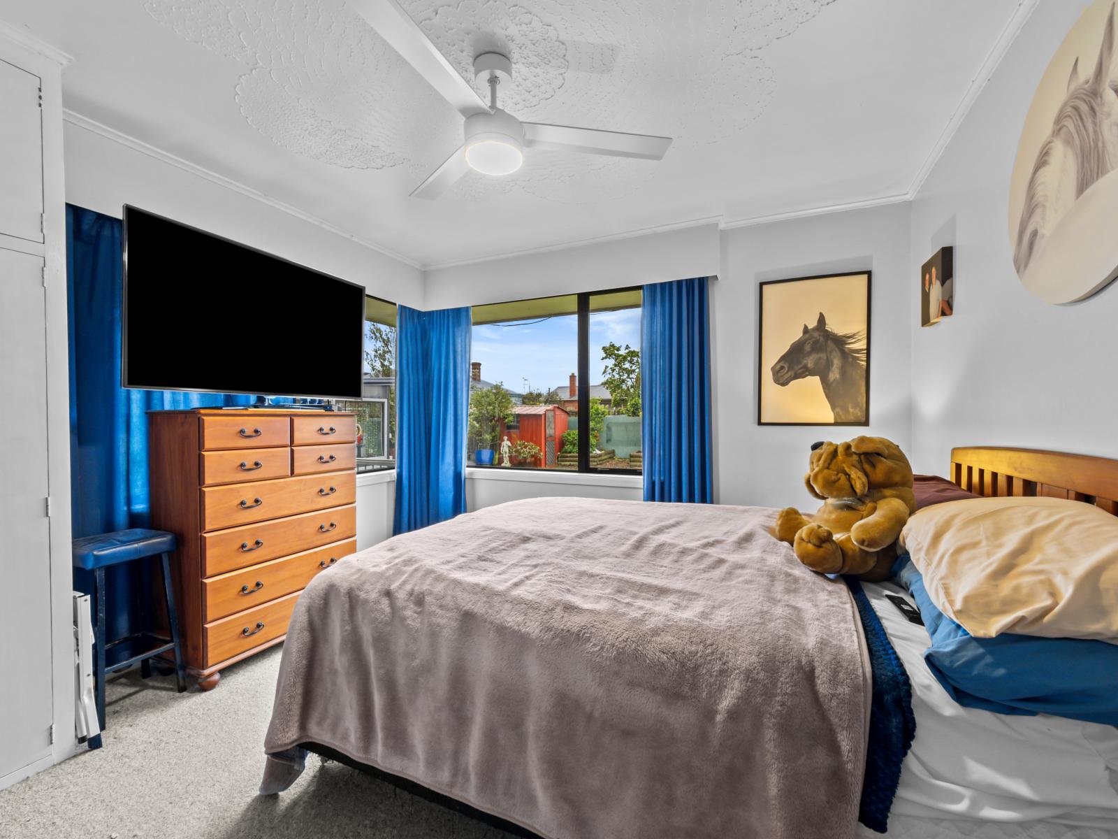 10 Reddecliffe Crescent, Hampstead