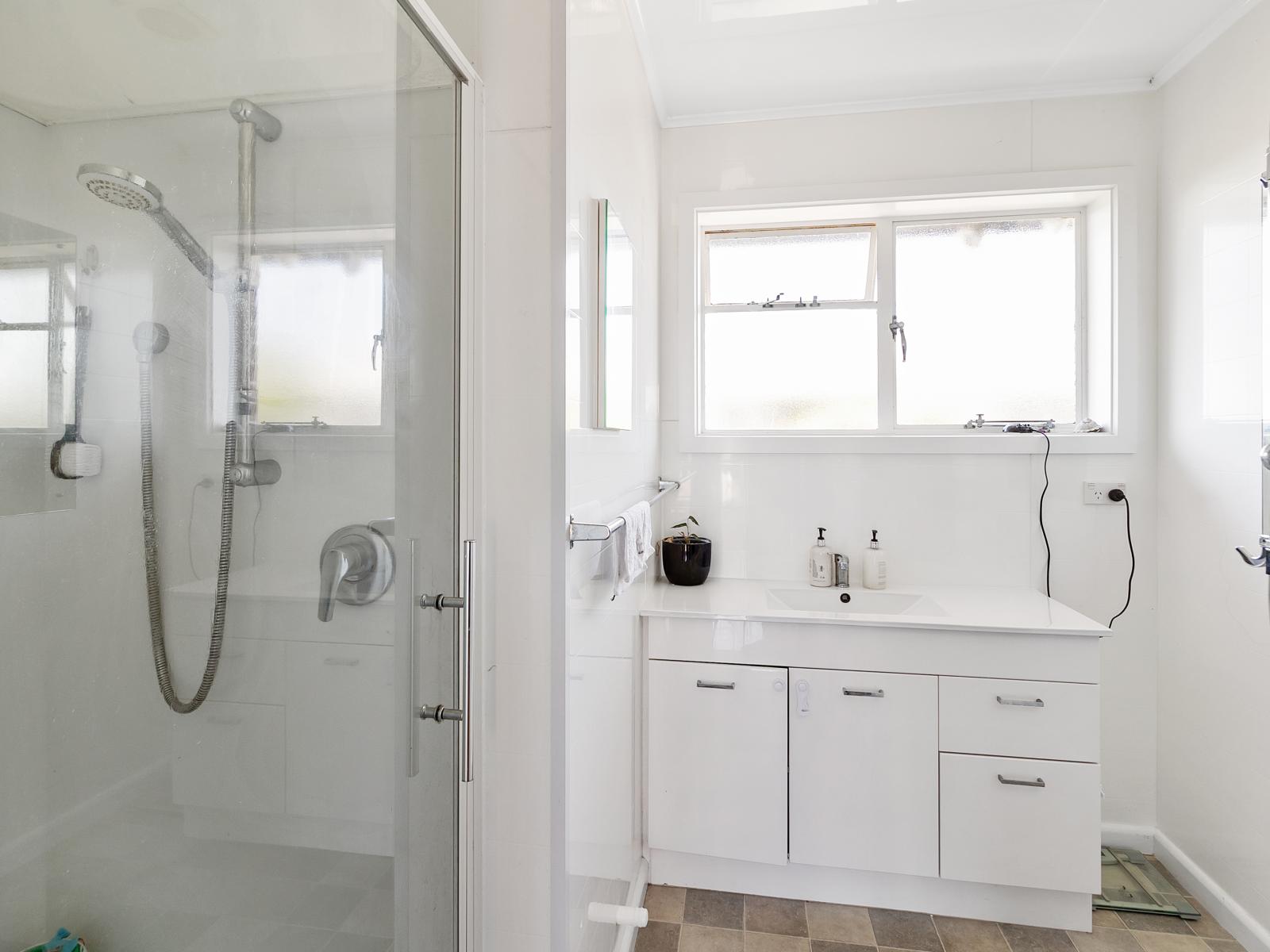 66 Kent Street, Marchwiel