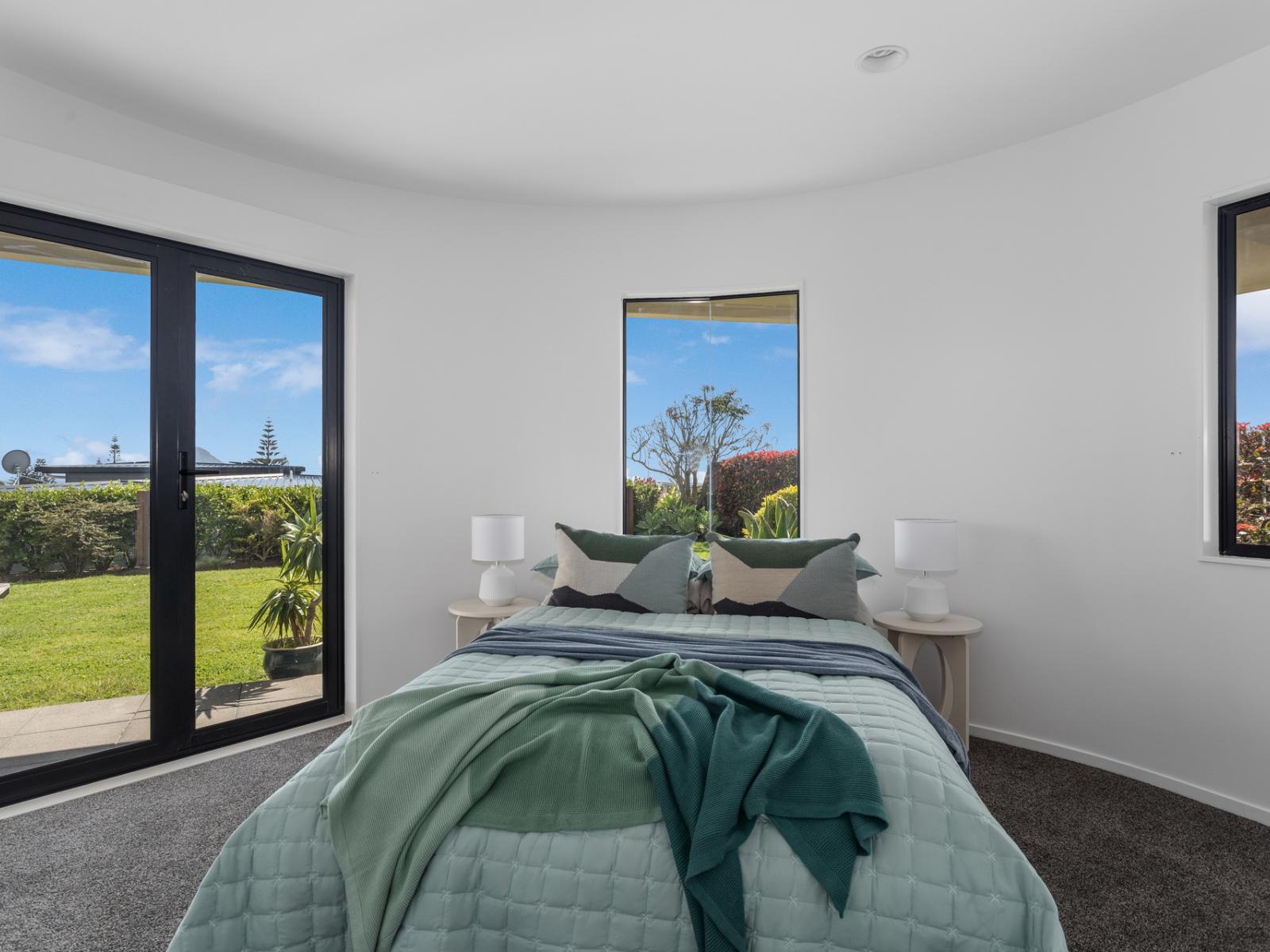 11 Island View Heights, Coastlands