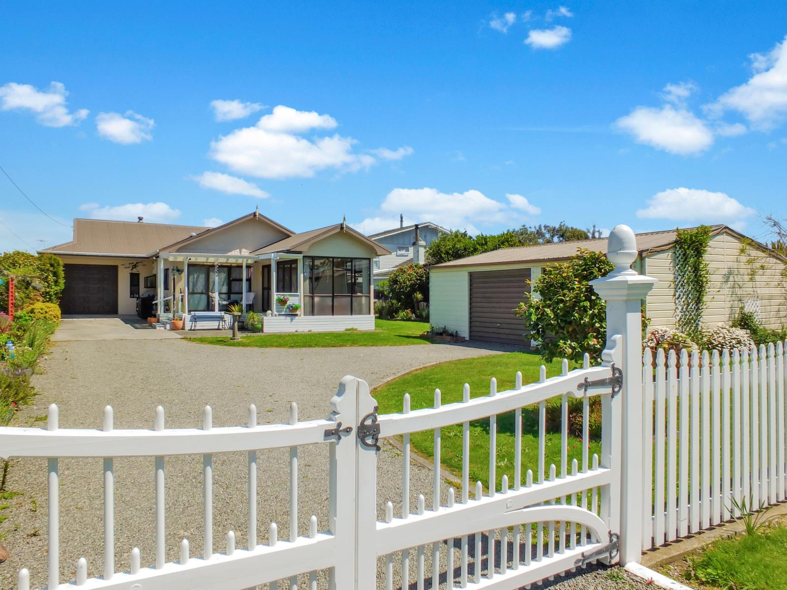 22 Shortt Street, Foxton Beach