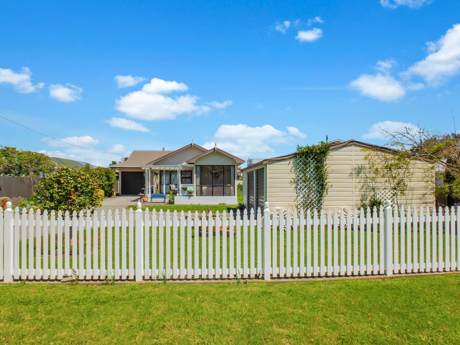 22 Shortt Street, Foxton Beach
