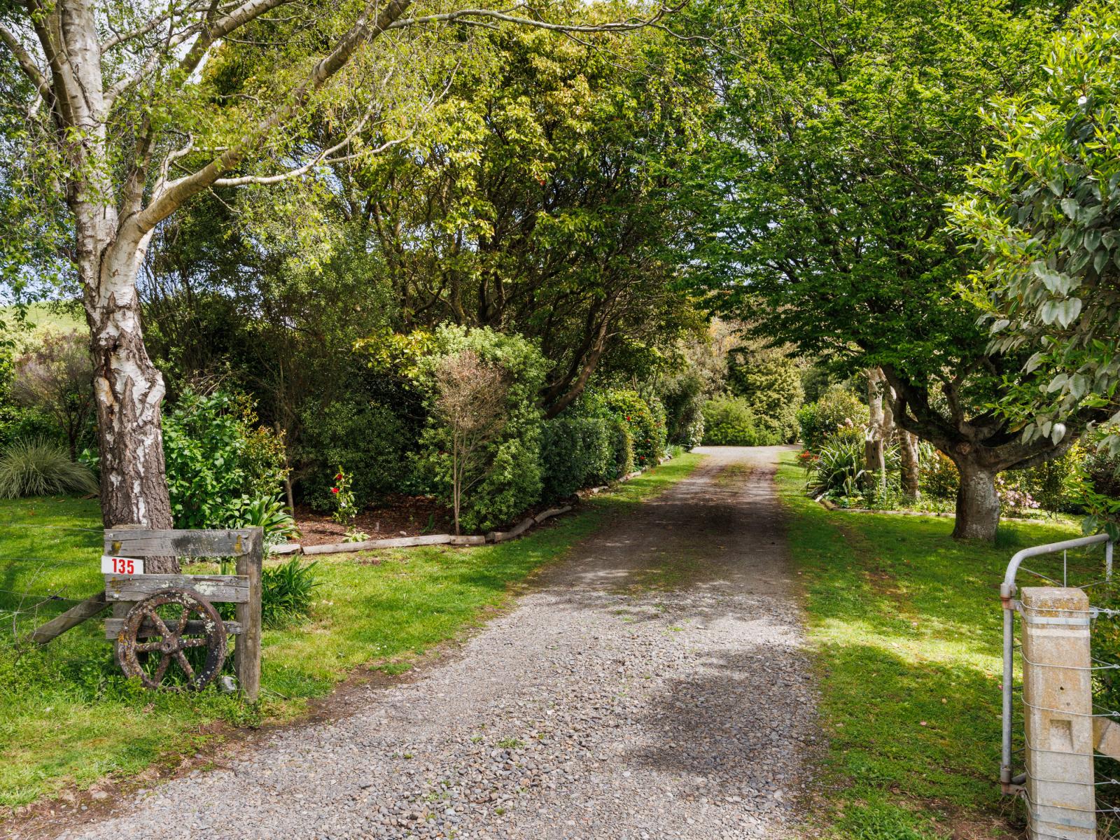 135 Zigzag Road, Pohangina