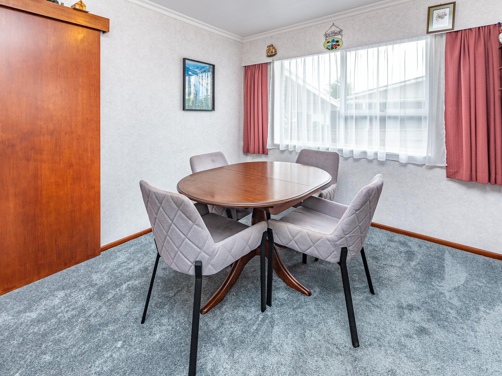 69 Exeter Crescent, Springvale