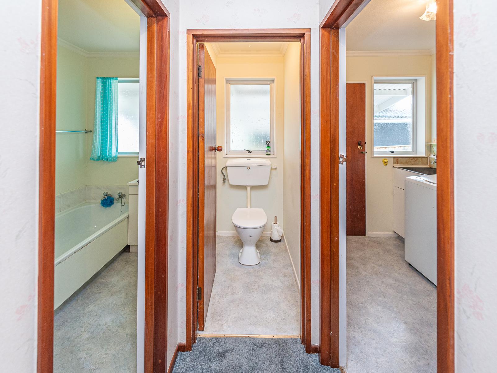 69 Exeter Crescent, Springvale