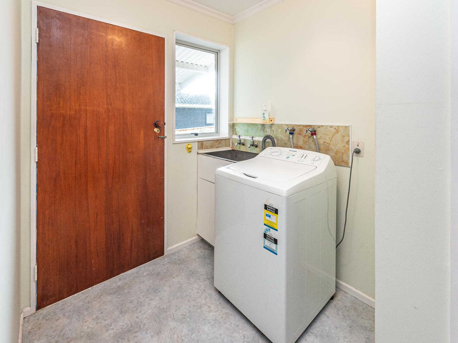 69 Exeter Crescent, Springvale