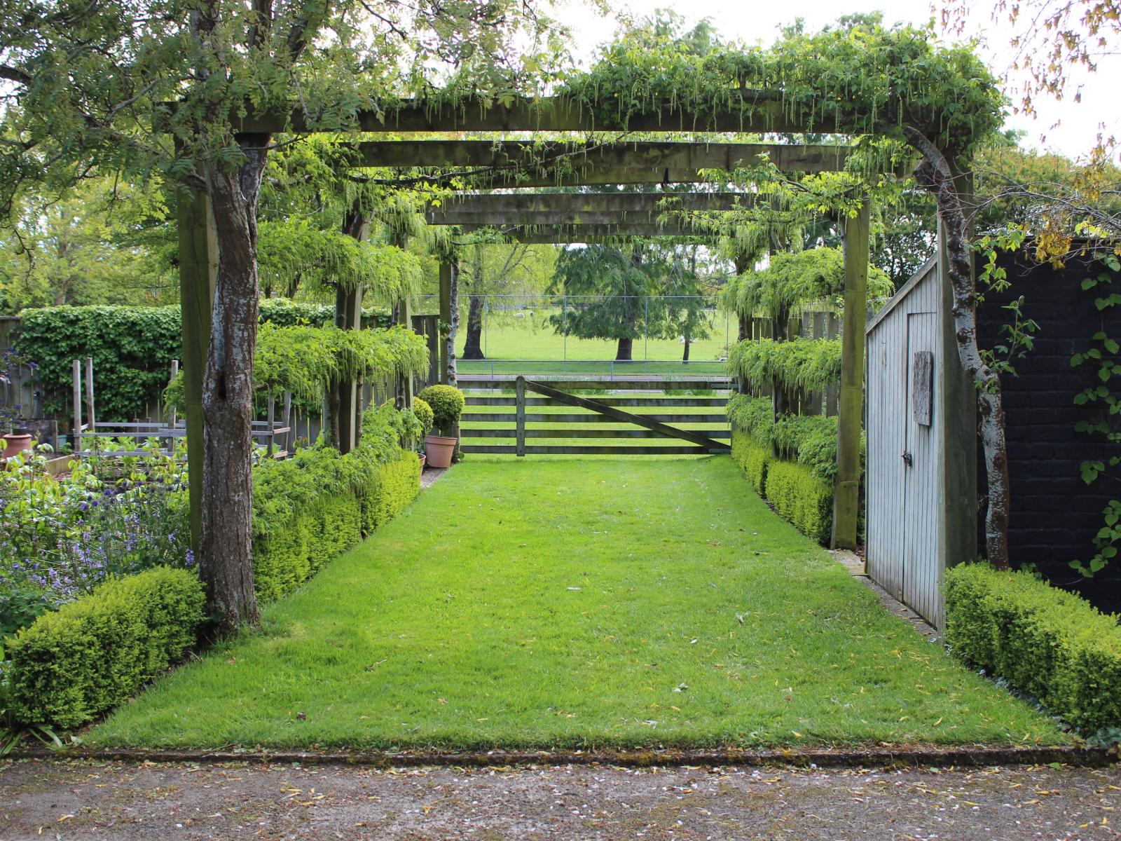 282 Mckenzie Road, Browns