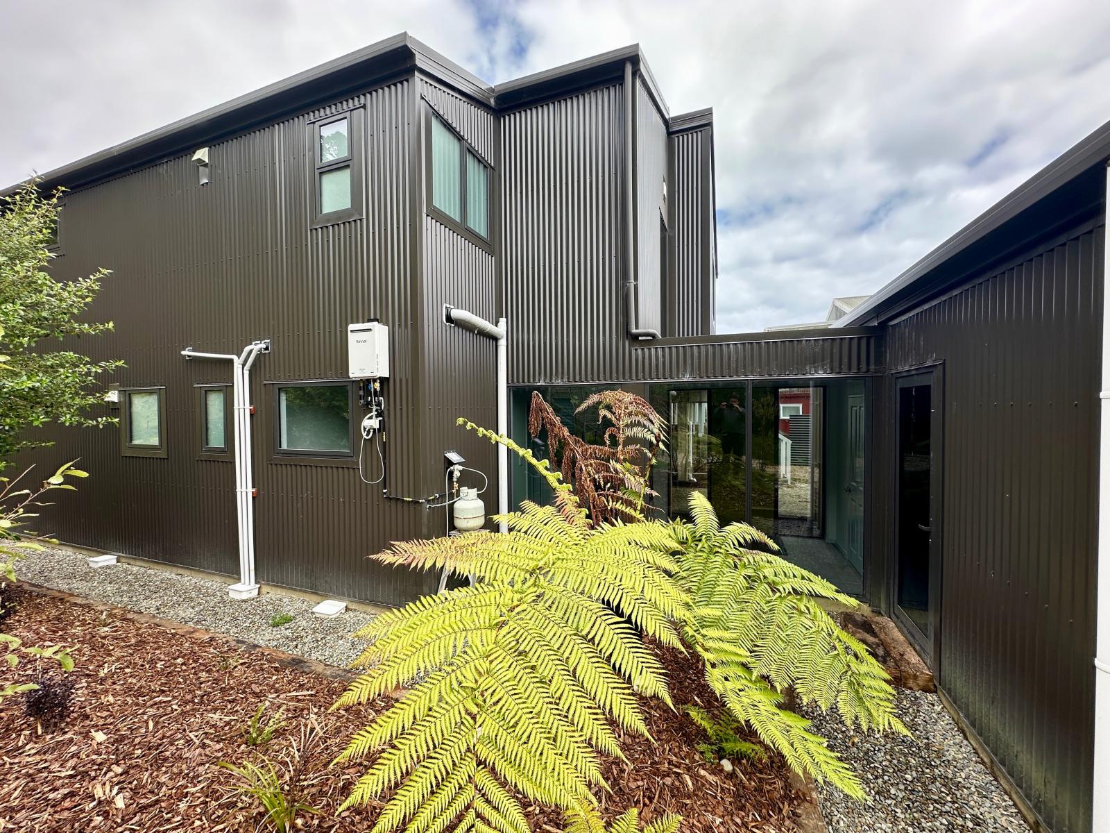 4 Horncastle Crescent, Little Wanganui