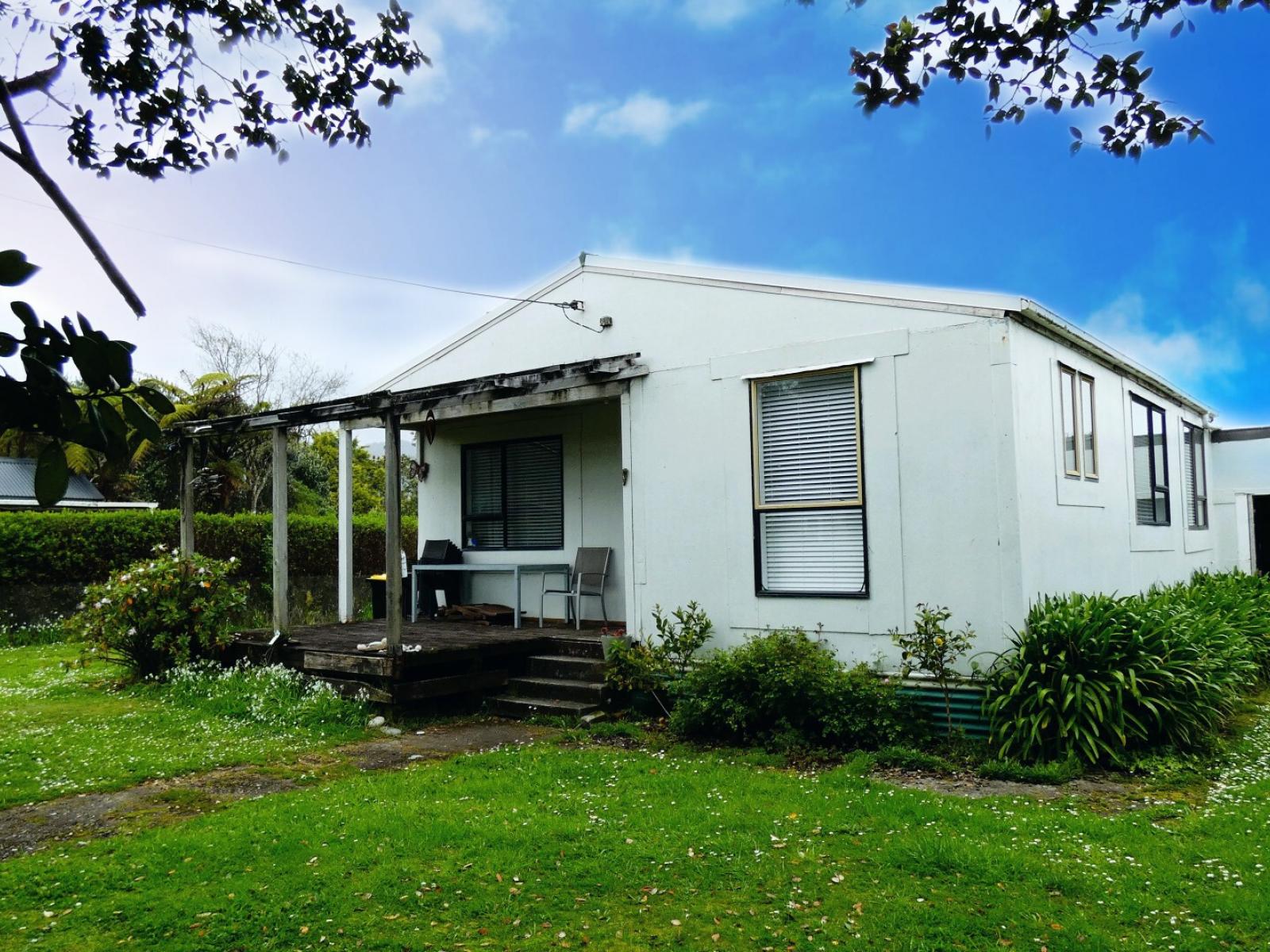 12 Burnett Street, Mokihinui