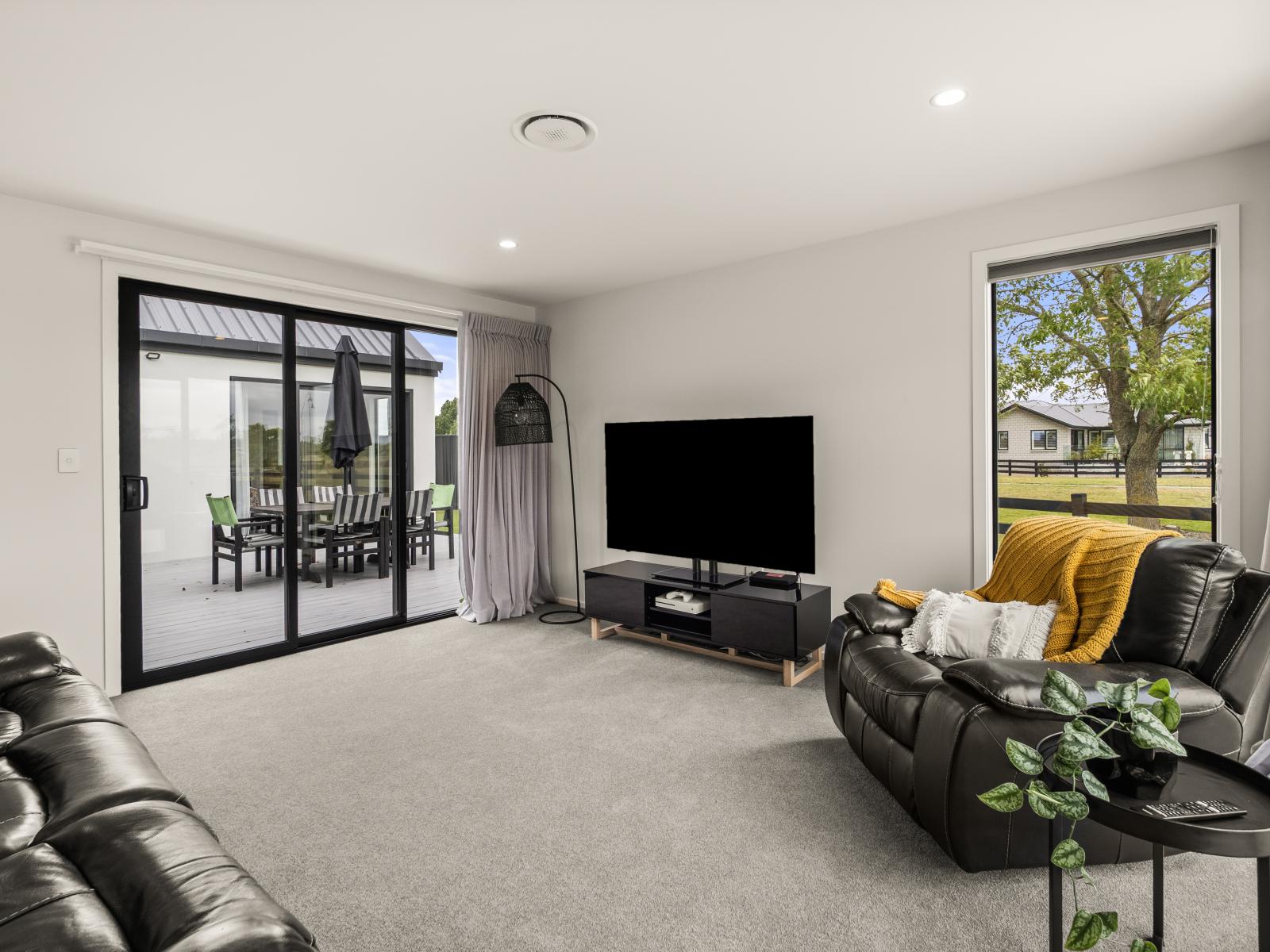 6 Loch Green, Huntingdon