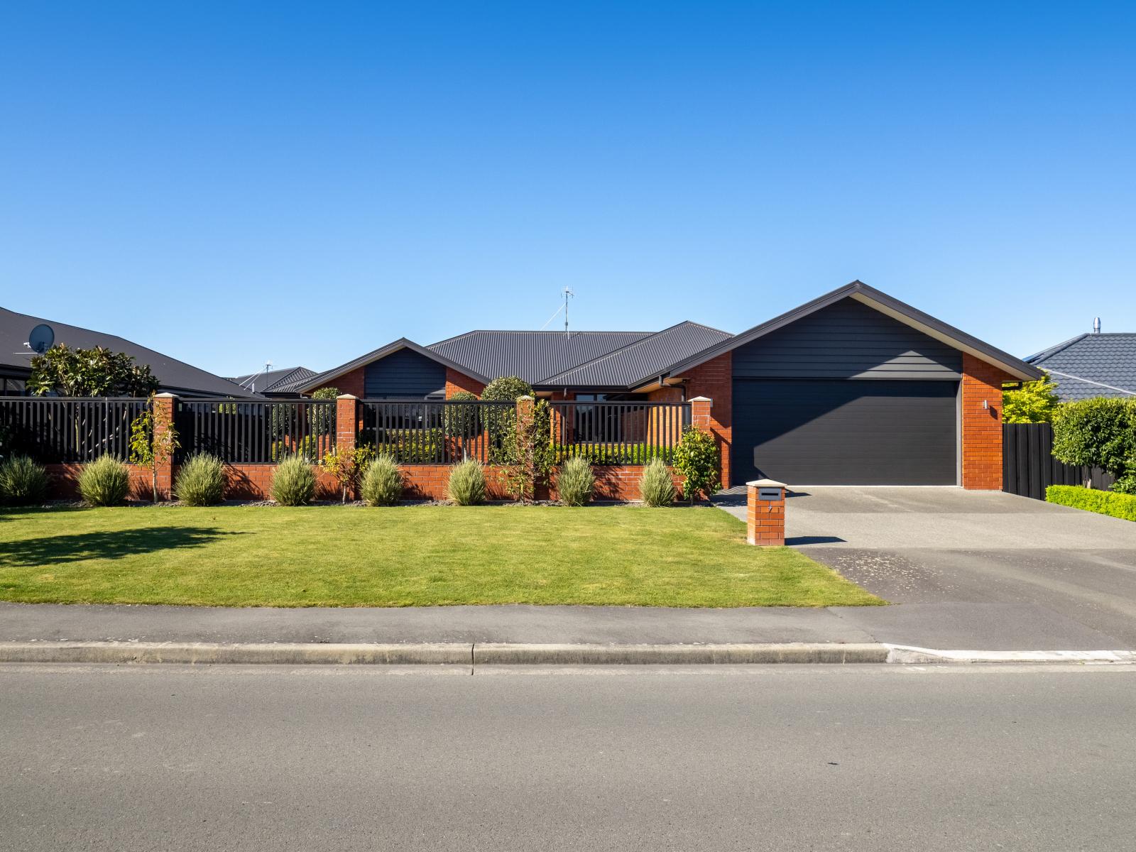 7 Magnolia Drive, Netherby