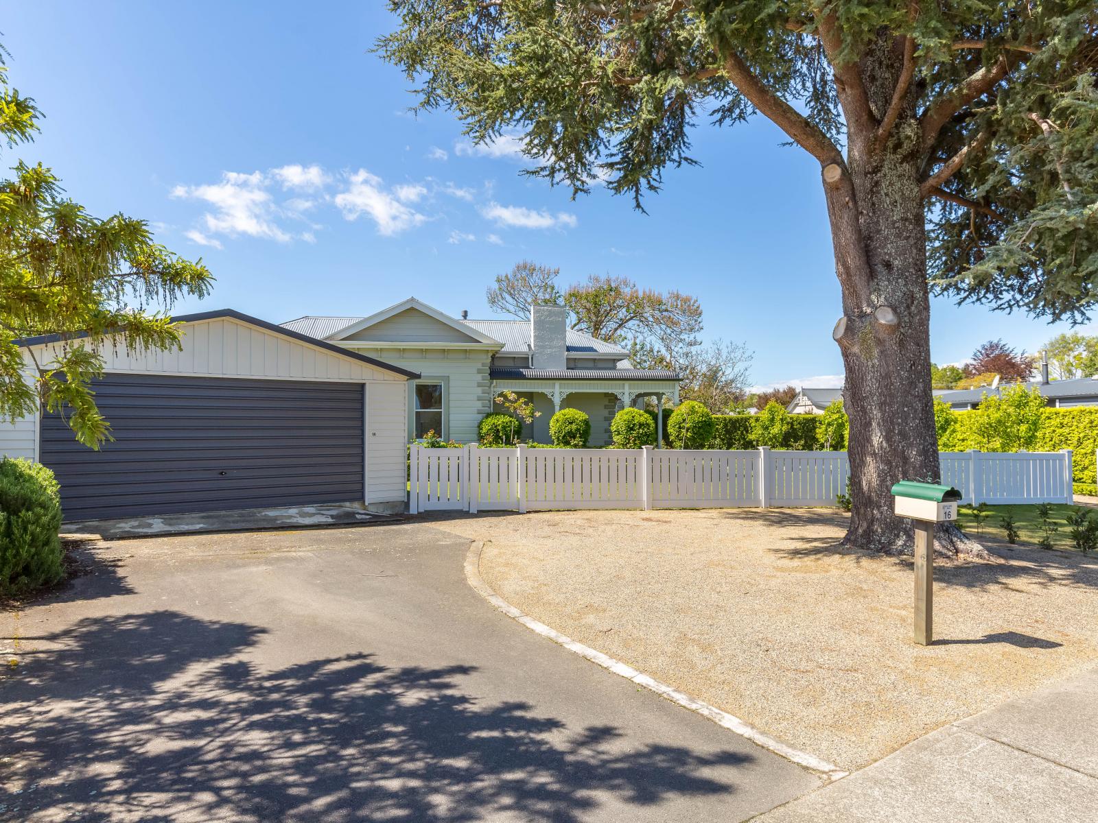 16 Orchard Road, Greytown