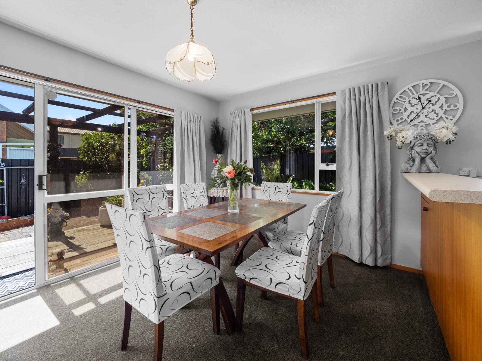 9 Falcon Drive, Allenton