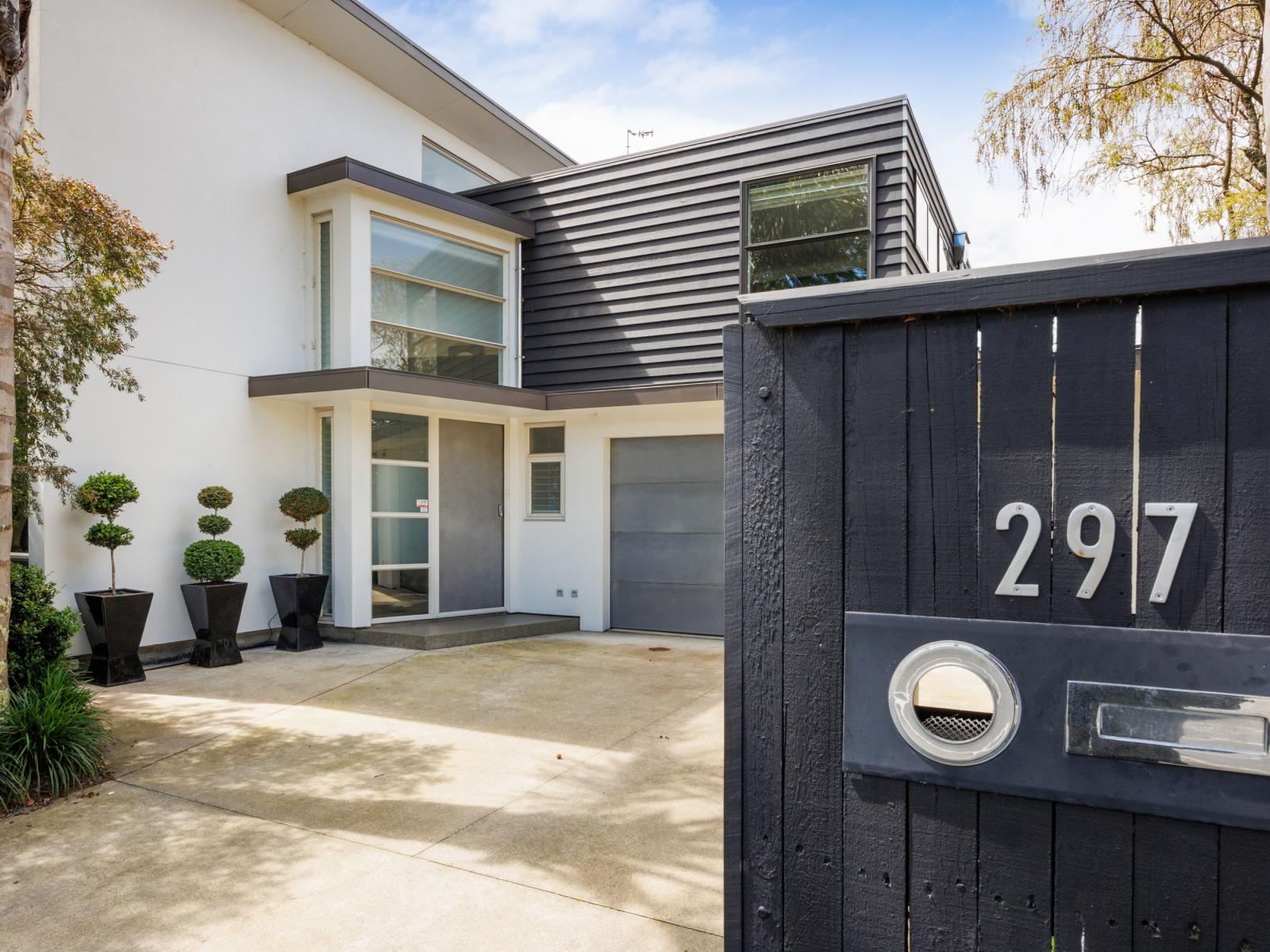 297 Fitzherbert Avenue, West End