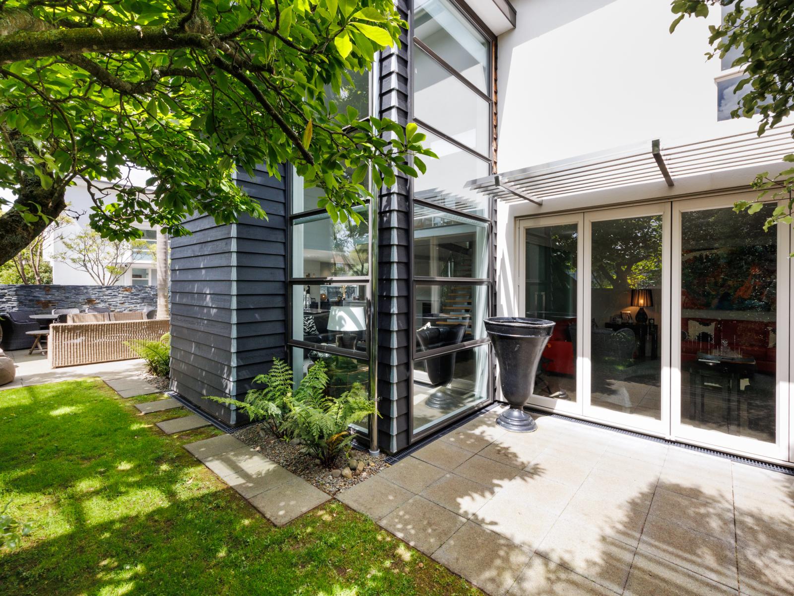 297 Fitzherbert Avenue, West End