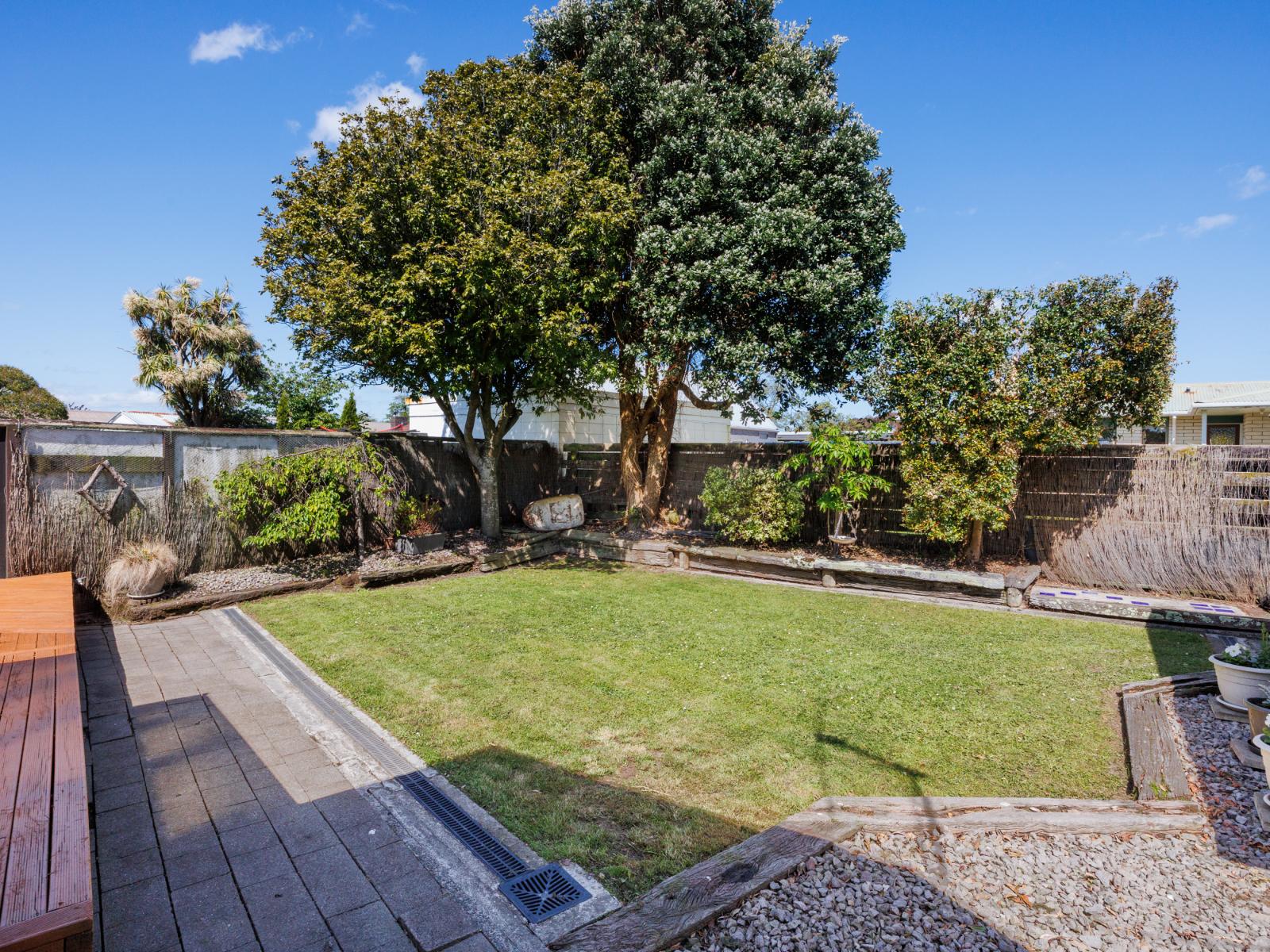 8 Paradise Place, Milson