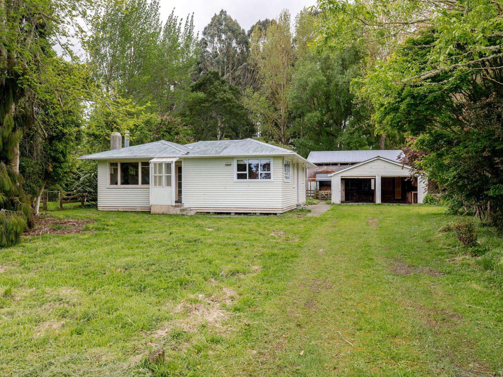 111 Hinemoa Valley Road, Pahiatua