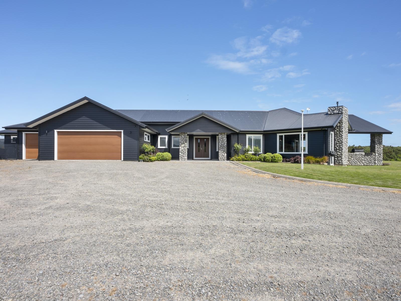 104 Kahuterawa Road, Linton