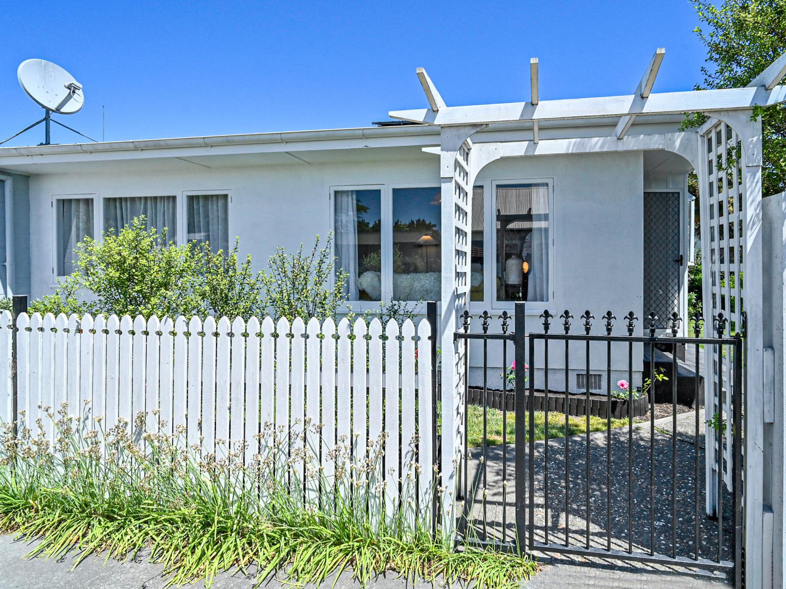 Unit 1, 204A Park Road South, Akina