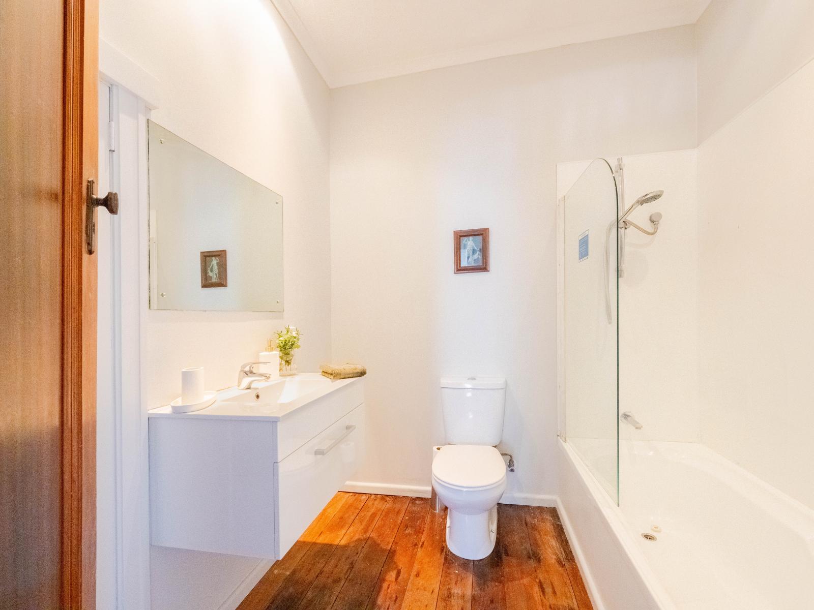 404 Jervois Street, Mayfair