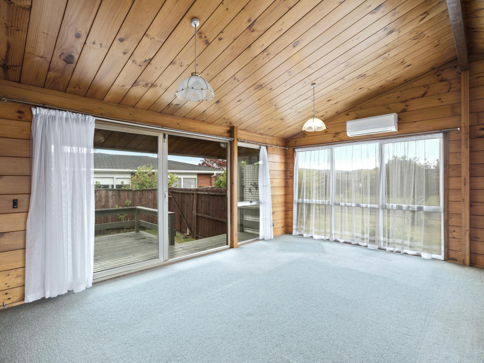 24 Neri Crescent, Pomare