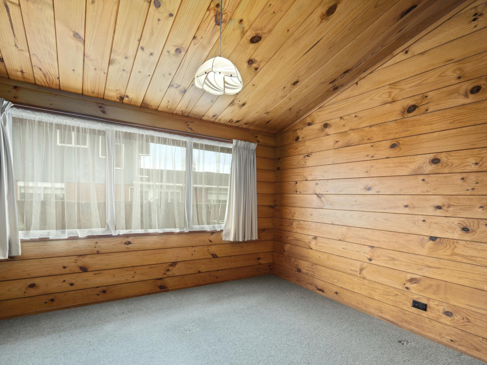 24 Neri Crescent, Pomare