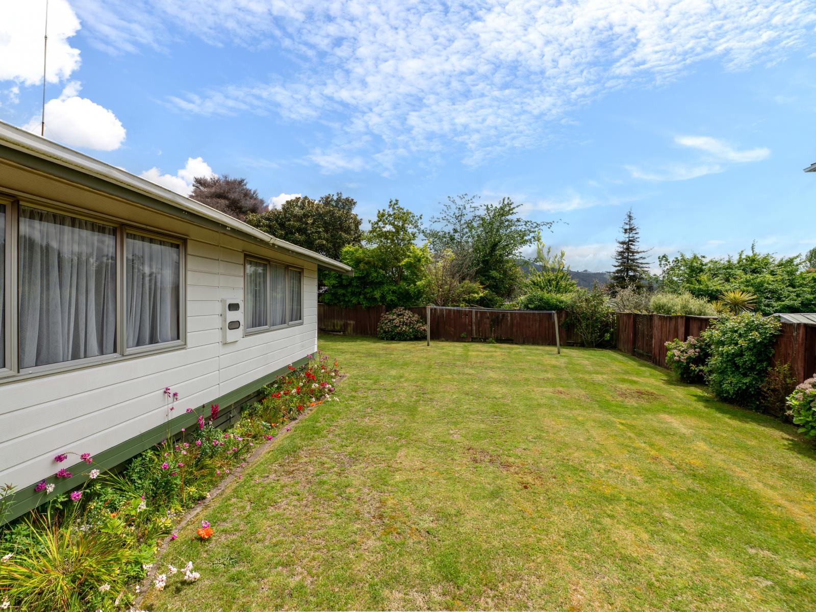 24 Neri Crescent, Pomare