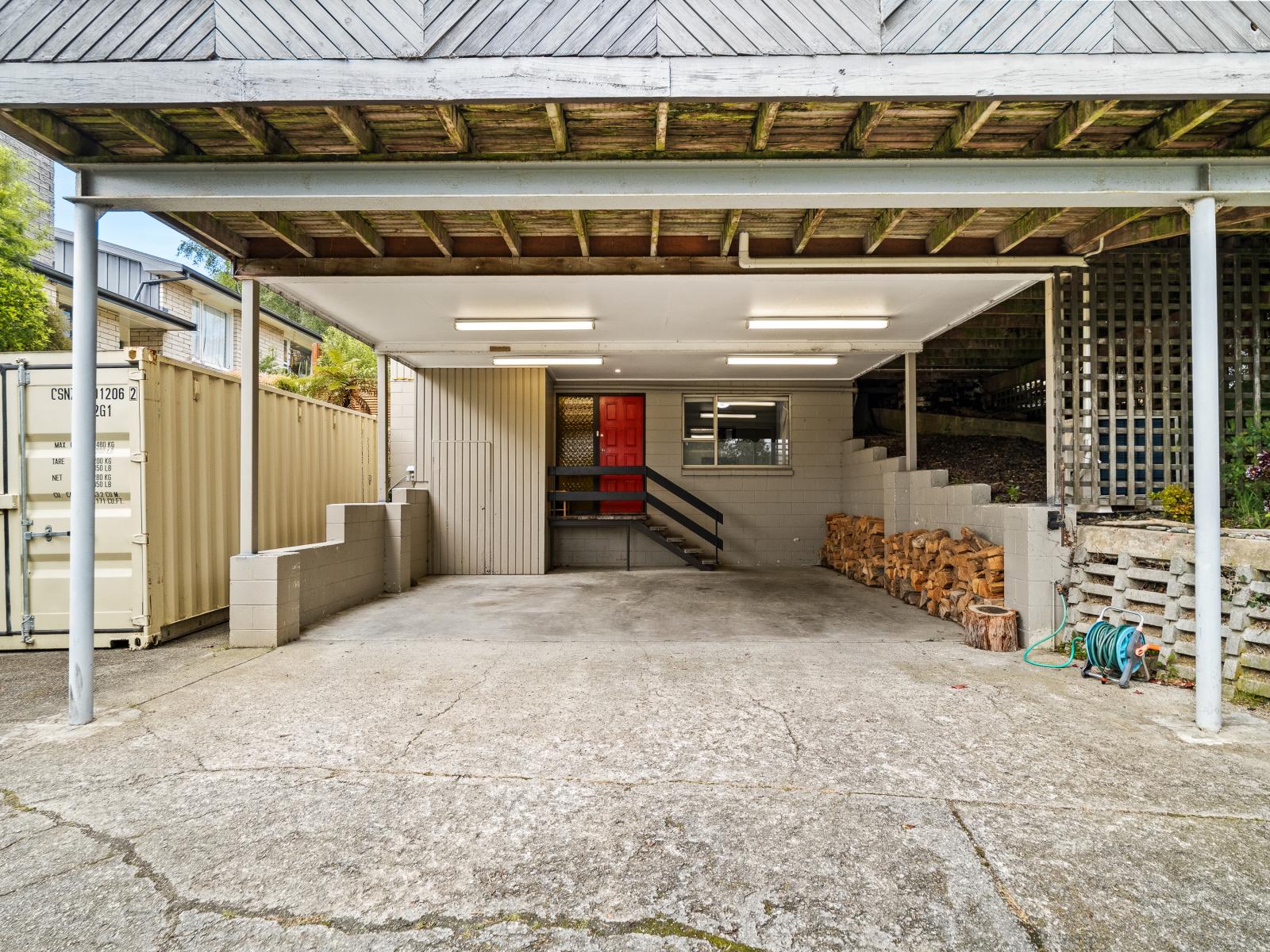 30 Roy Crescent, Concord