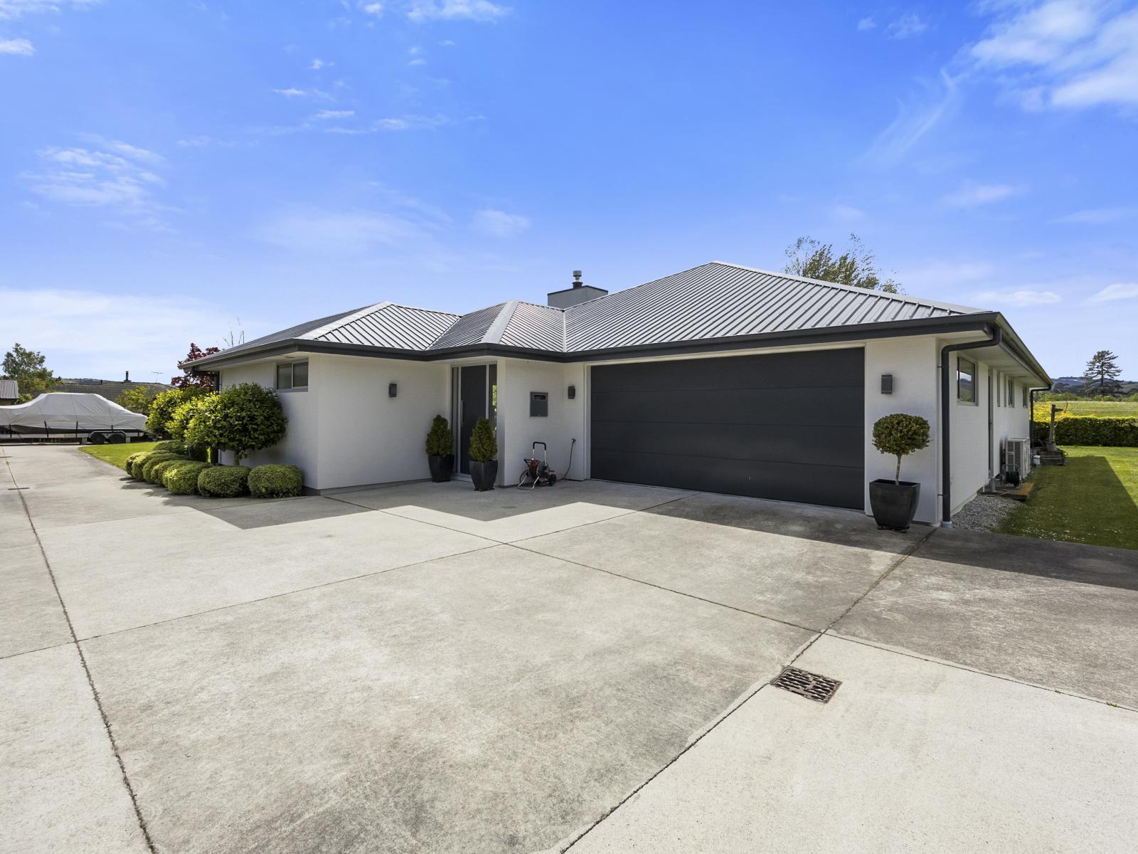 20 Orchard Grove, East Taieri