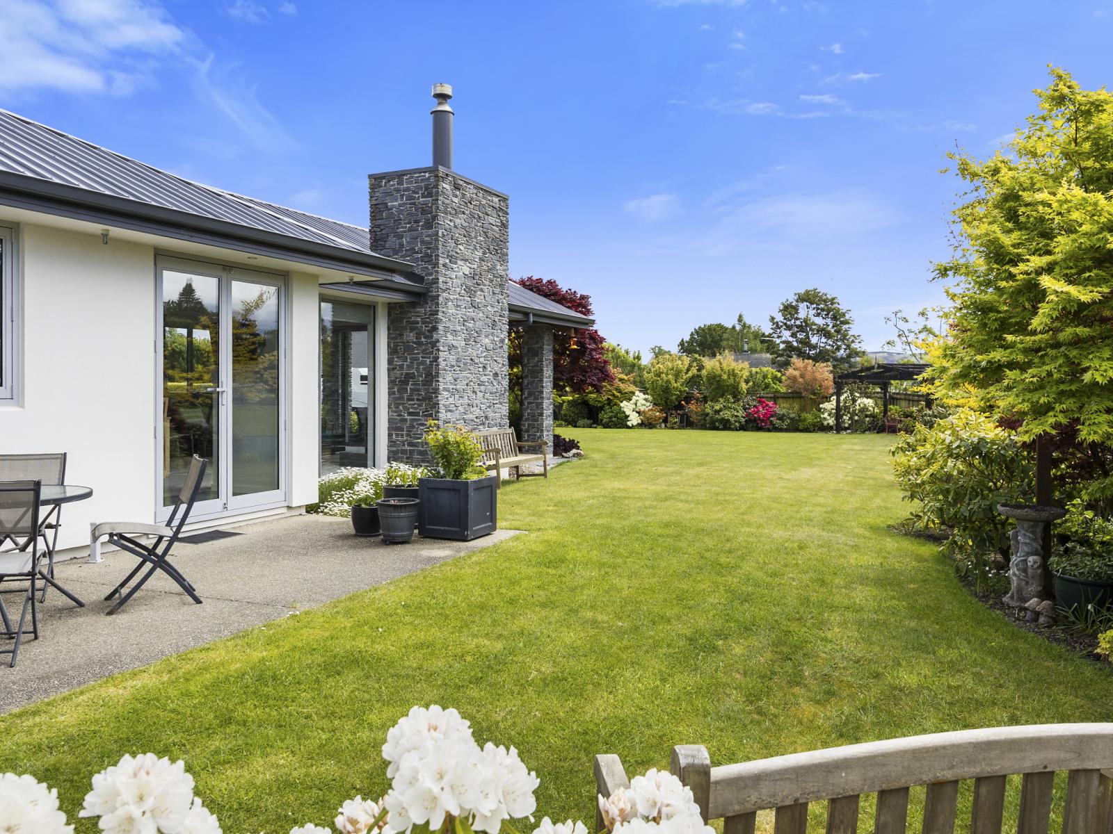 20 Orchard Grove, East Taieri