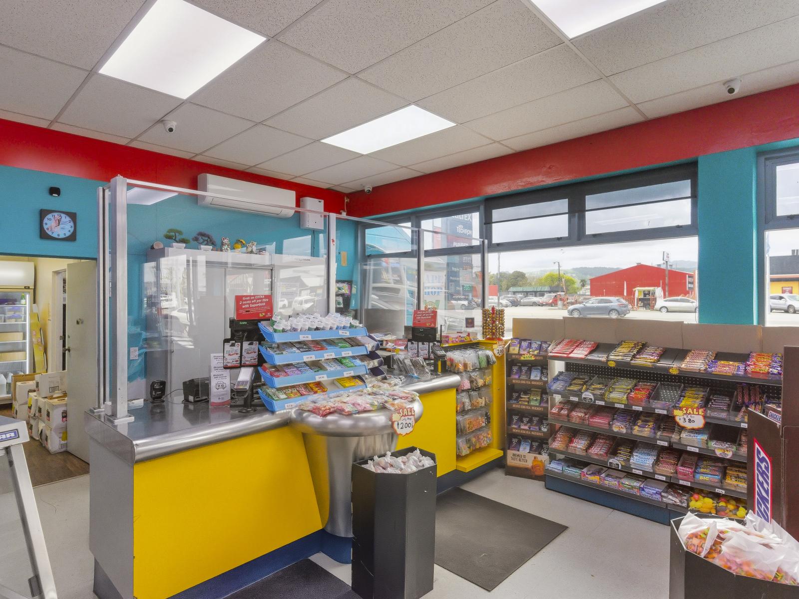 309-311 Oxford Street, Levin