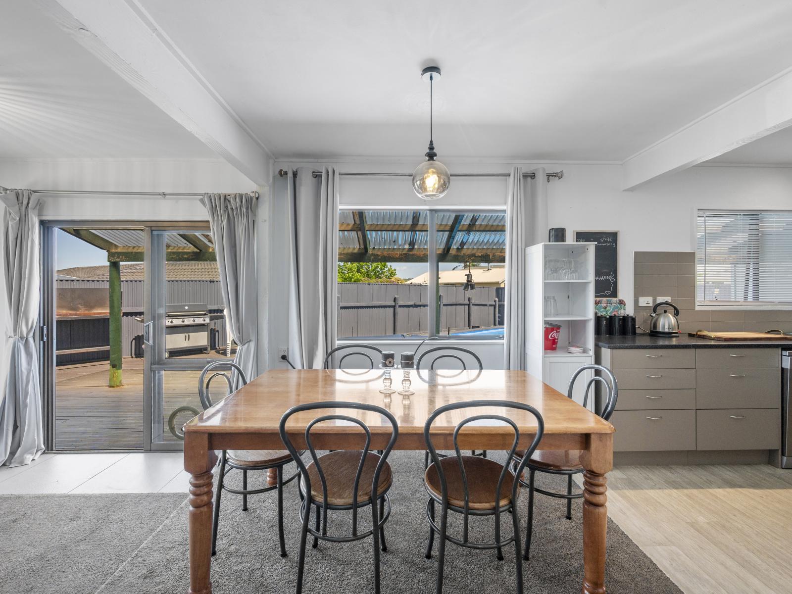 33 Duckworth Crescent, Greenmeadows