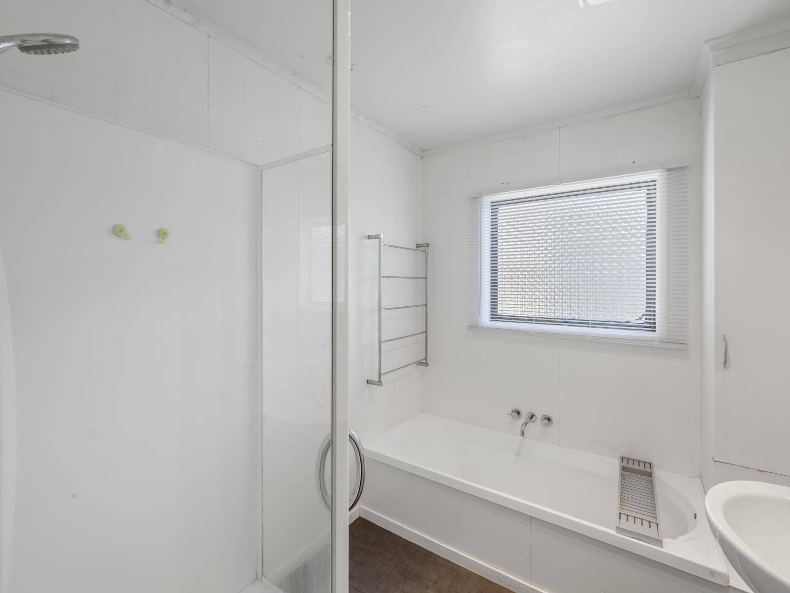 33 Duckworth Crescent, Greenmeadows