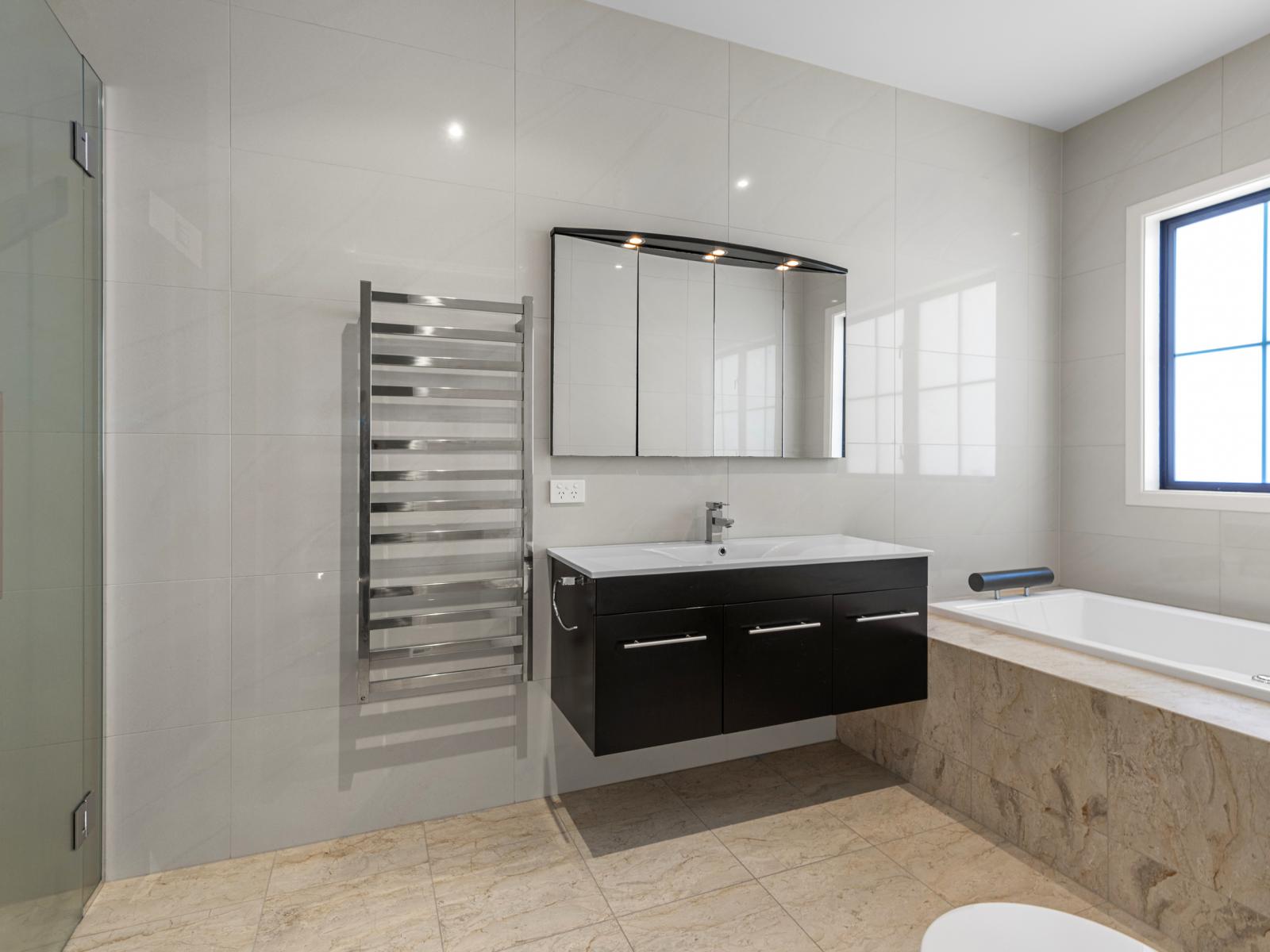 166 Oriental Parade, Papamoa