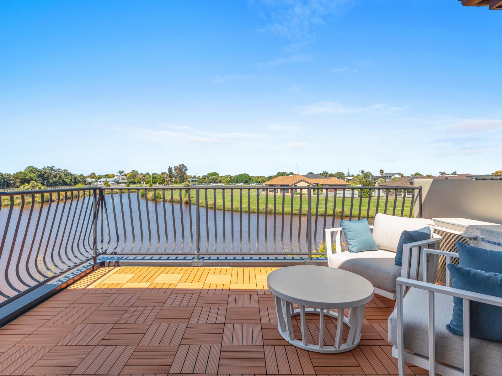 166 Oriental Parade, Papamoa