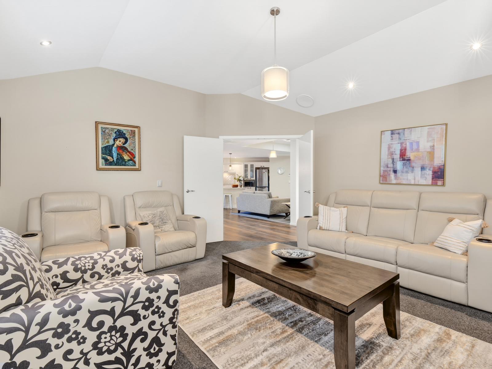 4 Cooper Crescent, Cambridge