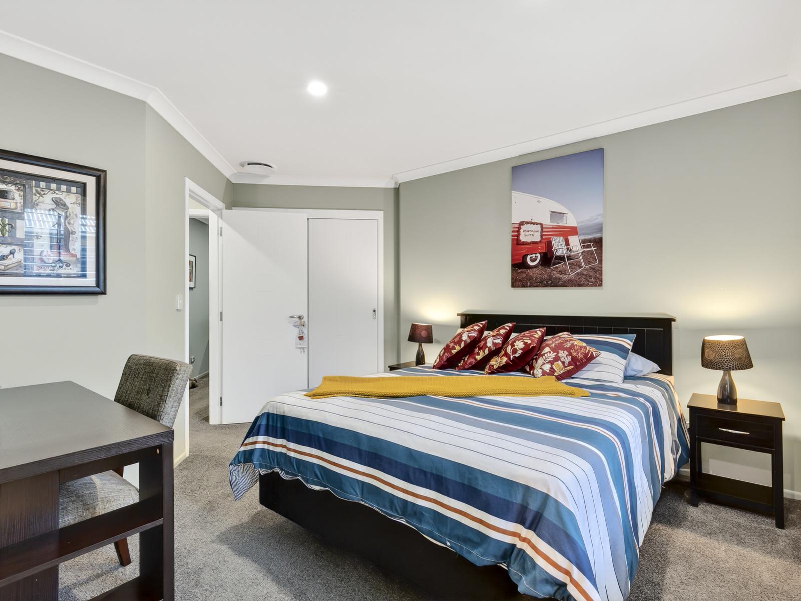 4 Cooper Crescent, Cambridge