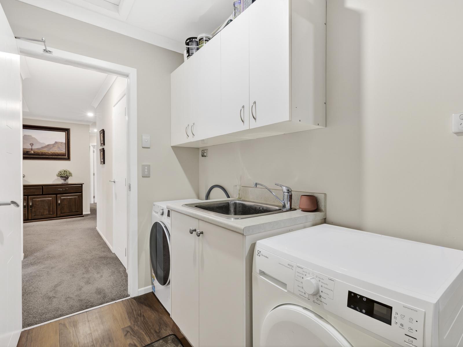 4 Cooper Crescent, Cambridge