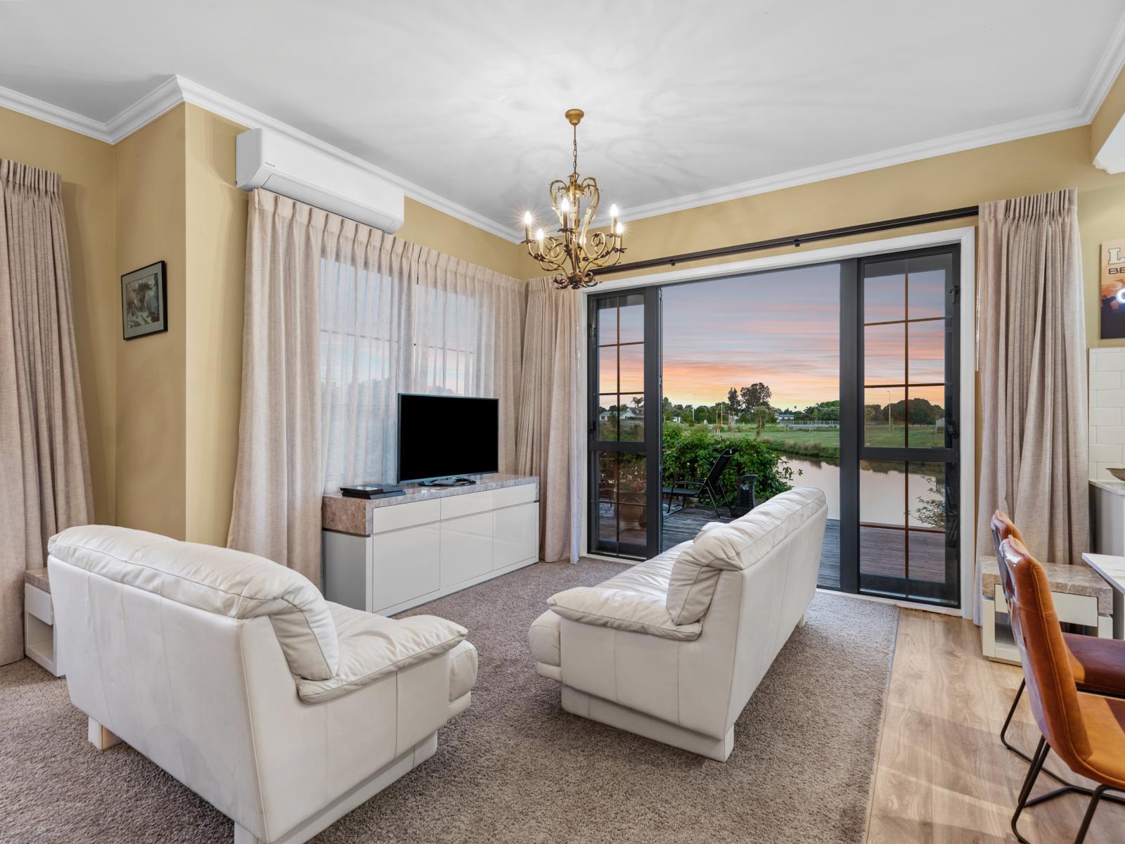 166 Oriental Parade, Papamoa