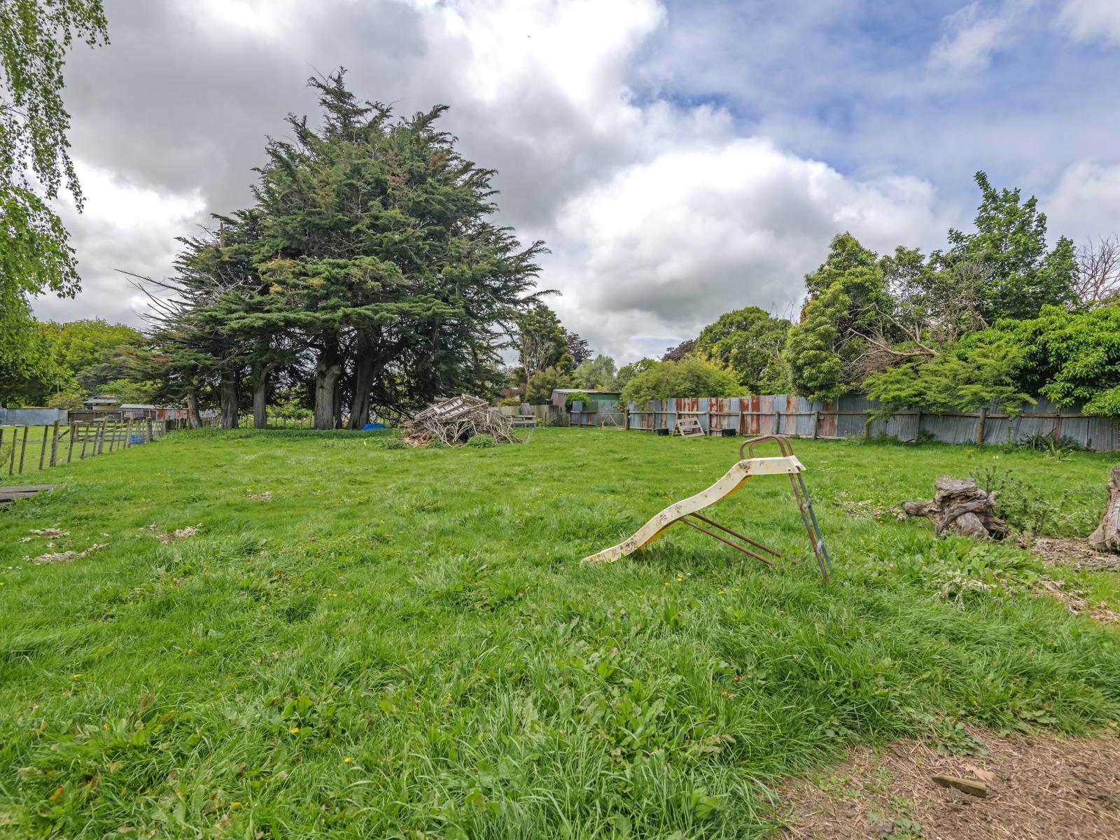 176 Bridge Street, Bulls