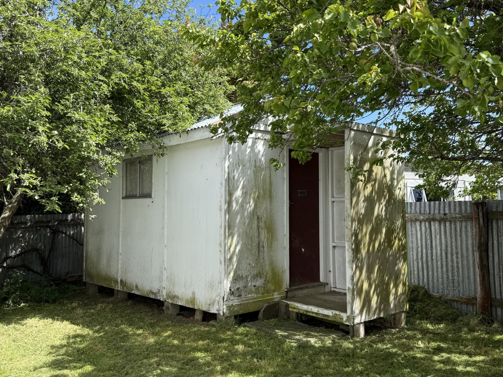 Hut 18, 1538 Pareora River Road, Maungati