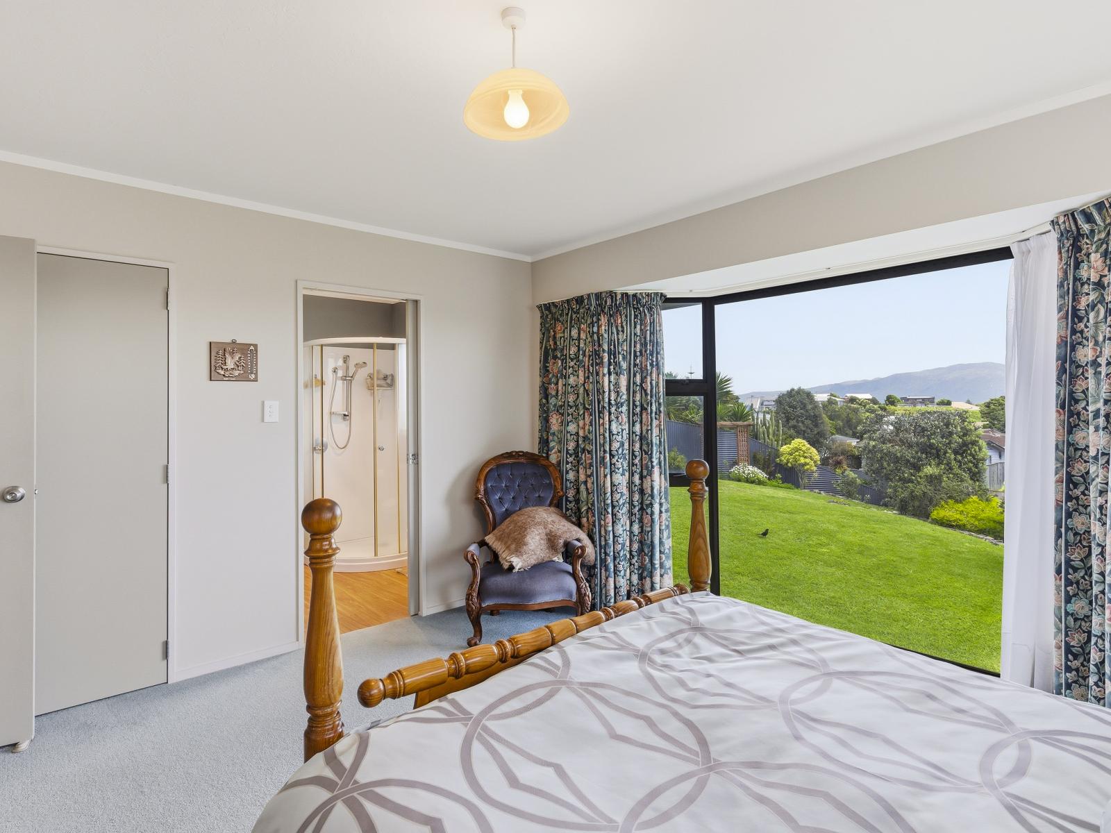 2 Sunset Terrace, Waikanae Beach