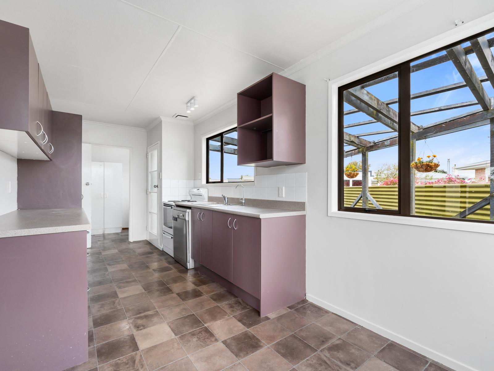 9 Karamea Crescent, Kelvin Grove